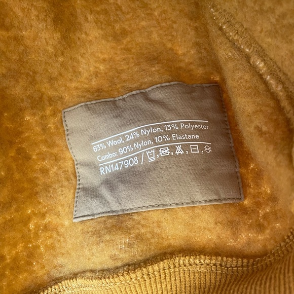 outdoor voices MegaFleece Half-Zip Hoodie in Sunflower / Dijon Size S - Picture 5 of 6